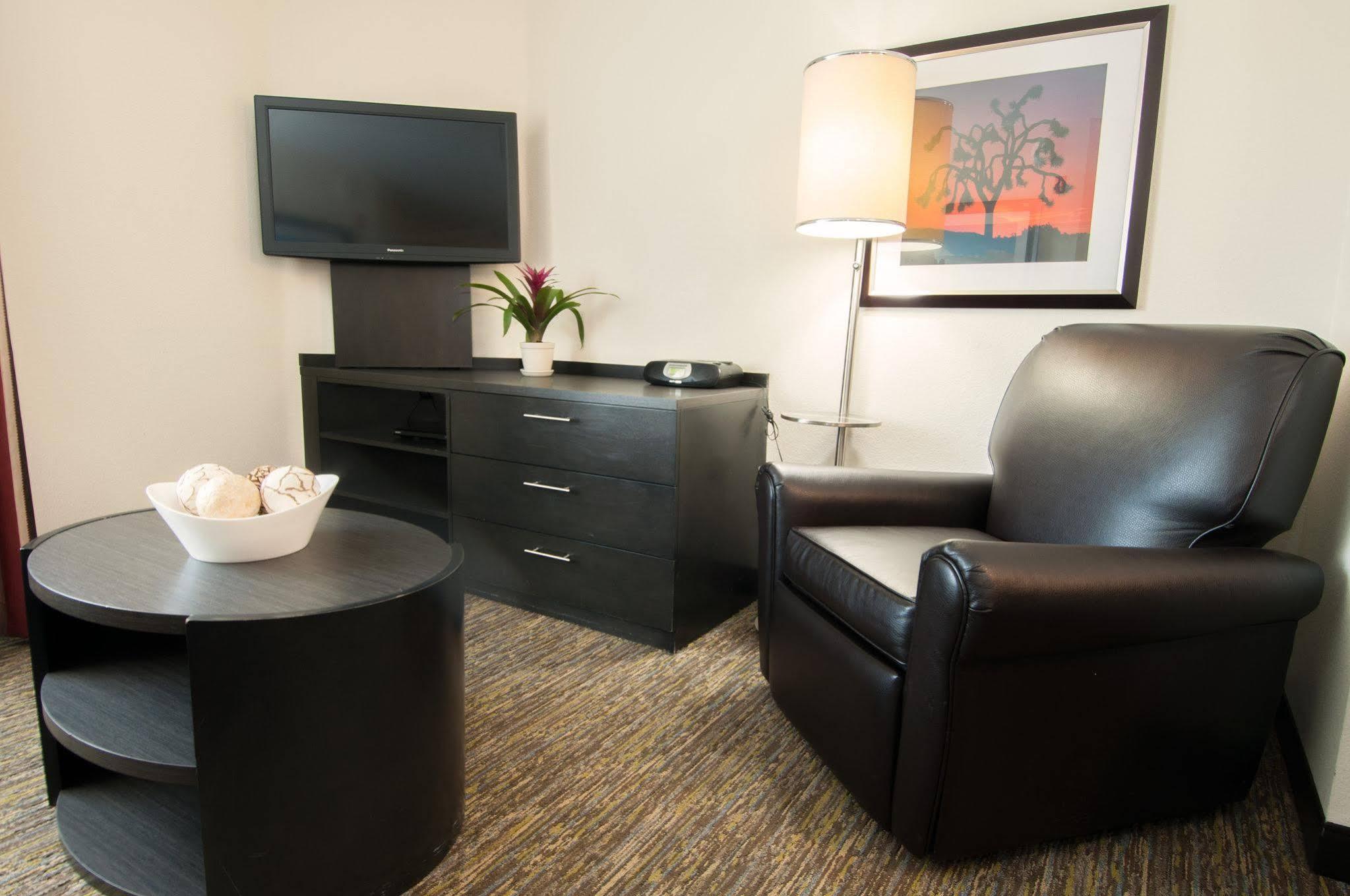 Sonesta Simply Suites Anaheim Garden Grove Bagian luar foto