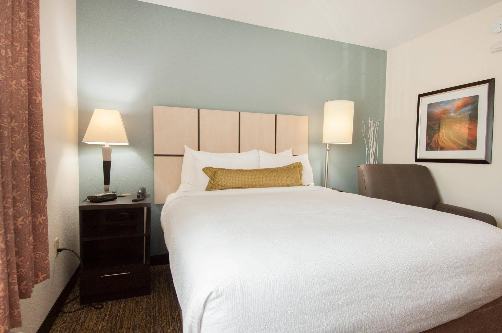 Sonesta Simply Suites Anaheim Garden Grove Bagian luar foto